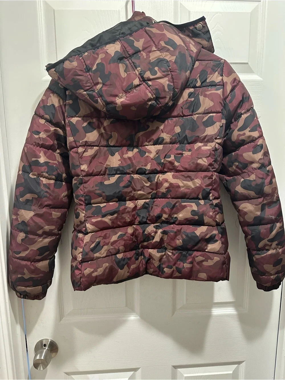 Forever 21 Men’s Medium' Camouflage Puffer Jacket - Burgundy, Olive, Black